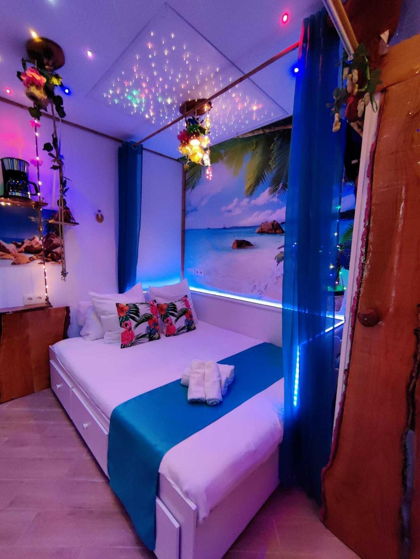 Wonder Room Paraiso Magico Habitacion Nerja Exteriör bild